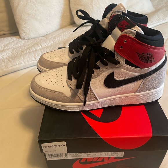 Jordan 1 Retro High - Picture 2 of 5